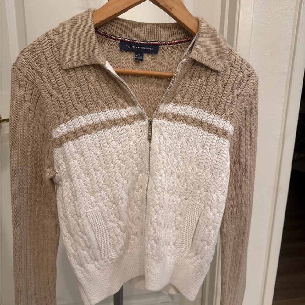 Tommy Hilfiger Women's Tan and White Cardigan